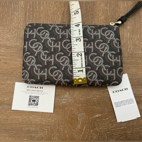 Coach Signature Logo Wristlet Zip Pouch - Picture 4 of 4
